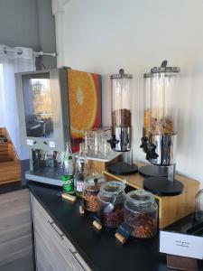 Hotels Logis - Hotel & Restaurant des Lacs Paris Sud : photos des chambres