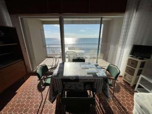 Appartements Studio plage a St Gilles - acces direct - FR-1-324-104 : photos des chambres