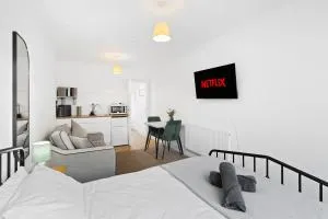 Hillbarn Studio Free Parking & Private Patio - Findon