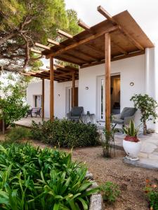 Secret Garden Apartments