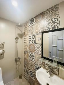 Phòng Giường Đôi Có Phòng Tắm Riêng (Double Room with Private Bathroom)