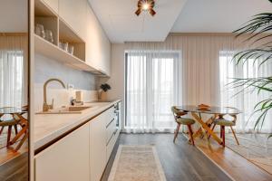 Luxury 1 Bedroom Flat near Herastrau Park