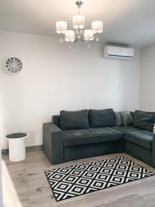 Apartments Domovik Трьохкімнатна квартира , Миру 11 с кв 19