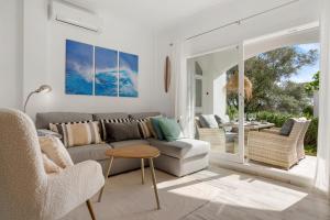 Miraflores house w pool by Costarentals - Ref 125