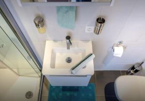 Heart of Brussels Escape, Steps from Bourse