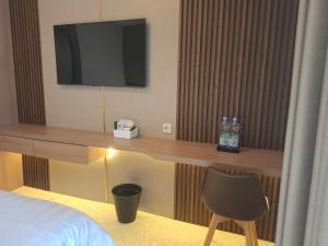 Luxury Sea View Free WIFI Nice and Cozy Gold Coast Apartment PIK Next to Oakwood Hotel by Blezz