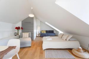 Luxury Apartment with Balcony in Downtown Lisbon