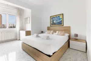 Bright apartment close to congress center & port - 圣阿德里安-德贝索斯