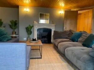 Shannon View Jungle House - Abbeyshrule