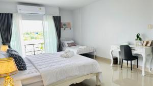 Hatyai riverfront nest