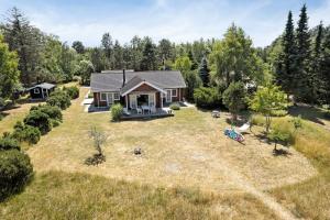 Wake To Waves With Sea As A Neighbour