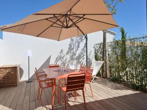 Maisons de vacances Maison de plain-pied avec Parking et Climatisation pres de Chatelaillon-Plage - FR-1-706-33 : photos des chambres