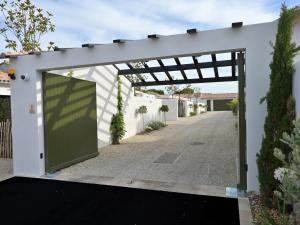 Maison plain pied avec parking et climatisation à Saint-Vivien - FR-1-706-35