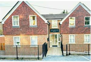 Port of Dover Lodge 20 sleeps