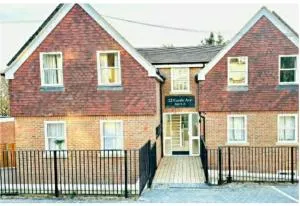 Port of Dover Lodge 20 sleeps - West Langdon