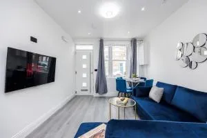 2 Bedroom Ground Floor Apartment In East Dulwich , Leisure Stays , Ideal For Long Stays Weekly & Monthly Offers - London