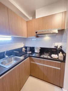 Modern condo near US Embassy