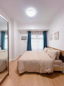 Modern condo near US Embassy