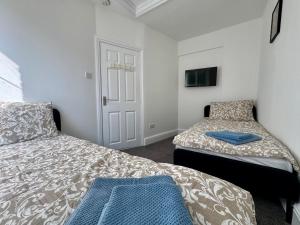 Oxford Street Apartments