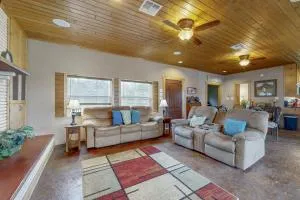 Arva's Retreat - Burnet