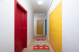 Metro Młynów Colourful Apartment