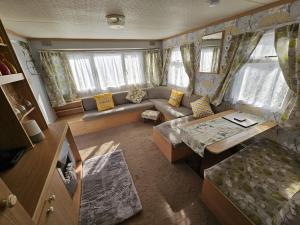 Ingoldmells -Caravan- Sleeps 6 - Seaside - Parking