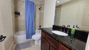 Game & Soak Retreat 3BR Private Jacuzzi Pool Table