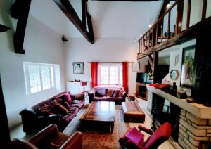 Champs du Moulin - Séjour à Roffey