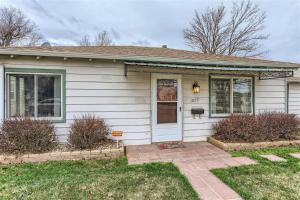 Single Story Denver Ranch Close to DU And Wash Park And DTC