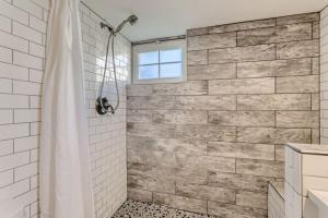 A Pet Friendly And Remodeled I Near RiNoSleeps 7