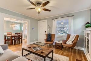 Highlands Bungalow With A Back Yard And A Fire Pit