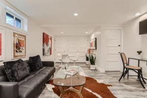 Guest Suite At Hilltop And Cherry Creek Near to Museums