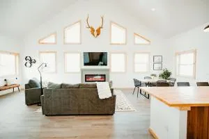 New Cabin Pet Friendly With A Game Room And King Beds - Como