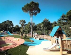 Campings Camping 4 etoiles - Piscine - ccb0e00 : photos des chambres