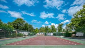 Campings Camping 5 etoiles - Piscine - ccb0e0c : photos des chambres