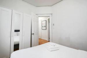 Prime location Lovely 3BR downtown MTL ZJ1