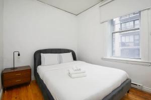 Prime location Lovely 3BR downtown MTL ZJ1