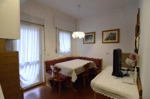 Continental 101- 4 beds