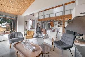 Maison avec dépendance pour 11 à 800m de la mer