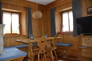 Apartment with three bedrooms and garden in Chiave