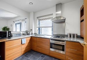 Liverpool St Modern 2 Bed Apartment