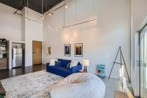 New Hip Loft Near RiNo Taxi District With A Pool