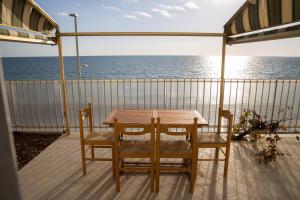 Perfect Wave a 10 m dal mare
