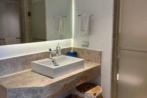 2BR Apartment with Beach Club