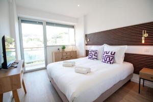 Luxury 1 Bed Apt Seafront Escape in Cannes