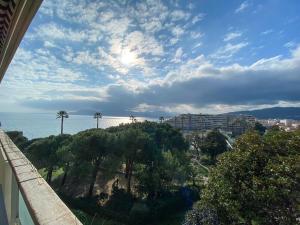Luxury 1 Bed Apt Seafront Escape in Cannes