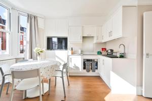 Newly renovated 2-3 bed Flat in Fulham by the Thames