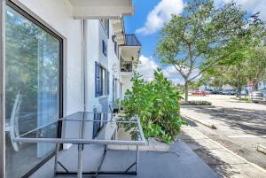 Boca Raton Getaway Poolside Paradise BBQ