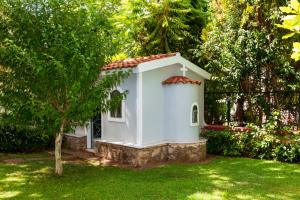 Kifissia 50s designer house