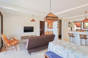 Casa 3Q Pé na Areia c churrasq. Bombinhas SDN042